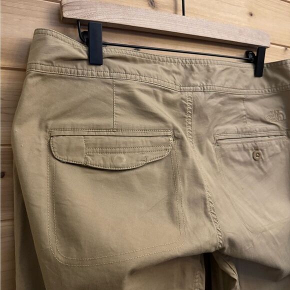 The North Face Size 10 Women’s Mid Rise Cotton Blend Bootcut Khaki Pants - Picture 6 of 12